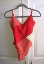 The Marina One Piece Swimsuit size 4 Grapefruit & Coral White Sand