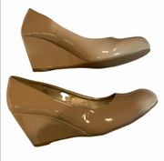 CL By Laundry Women’s Dress Taupe Wedges • 9 wide