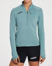 Hoka NWT  1/2 Zio Performance Top in Trellis Green