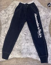 Sweat Pants / Joggers