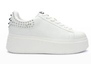 Moby Studs Sneakers