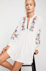 FREE PEOPLE embroidered long sleeve floral boho white dress  pockets