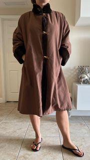 Authentic Vintage  Coat with line and Collar Fur