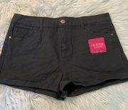 Refuge High -Rise Women Shorts brand new