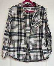 EUC Field and Stream Grey and Cream Plaid Button Down Shirt, Women's Medium