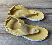 Ryka Margo Sandals Suede Leather Women’s Size 10 Wide 10W T-Strap Thong Yellow