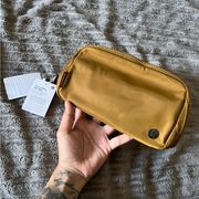 Lululemon belt bag 1L Burnt Caramel