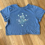 La Luna Women’s Blue Cropped Graphic T-Shirt with Rolled Sleeves Size Large