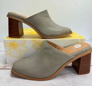 NEW  Marylou Light Gray Block Heel Mules Size 9.5