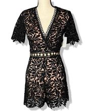 ASTR women's grommet waist black and tan lace short sleeve romper small