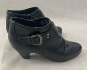 7.5 black western style ankle boots