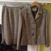 Skirt Suit Pleated Bottom Brown Plaid - Sz 6