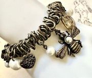 Cookie Lee bee charm stretchy bracelet