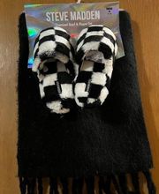 Steve Madden Scarf and Slippers M 7/8