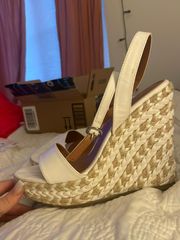 White Wedges