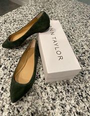 NWT Ann Taylor Suede Pointed Toe Green Flats