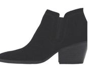 DOLCE VITA Denali black ankle booties Size 8 NEW IN BOX Suede