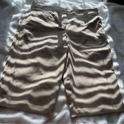 Izod khaki Shorts