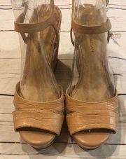 Antonio Melani Beige Cork Heels Platforms Wedge 9.5 tan Leather