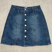 Mossimo Supply Co denim skirt with buttons, size 00