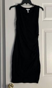 Black bodycon dress