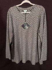 Ava & Viv Blouse. Long sleeved top. Plus Size.