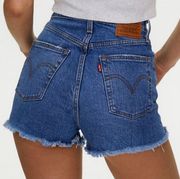 Levi’s Ribcage Jean Shorts High Rise