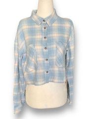 Timing Women's Blue Plaid Flannel Cropped Long Sleeve Button Down Shirt Small