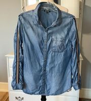 Button Down Front Denim Look Lightweight Blue Womens Large Dear John