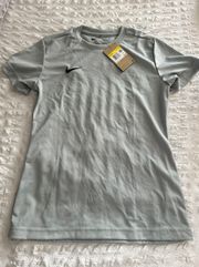 Nike NWT womens  Dri Fit Shirt