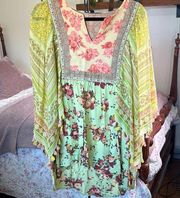 Ivy Jane Floral Boho Tunic Size Medium