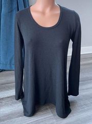 Go Couture Black Tunic Knit Sweater S Scoop Neck Soft Asymmetrical Hem M13