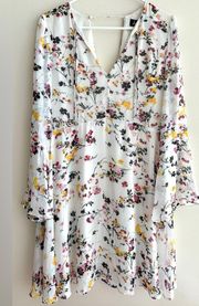 White Dream Lined Floral Garden Bell Sleeve Dress, Size 10