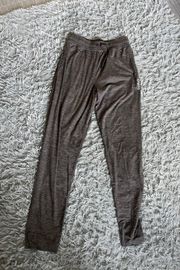 men’s semi-fitted sweatpants