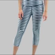 NWT Satva Cassie Capri In Arrow Print