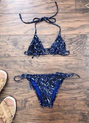 • Classic Triangle bikini blue black string