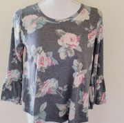 Ginger G floral bell sleeve top size small