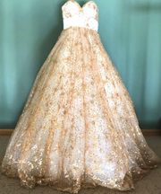 ‼️Gorgeous Gold Prom Dress‼️