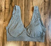 Daisy Fuentes large grey bra