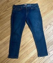 LEVI’S DENIZEN modern skinny blue jeans