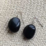 Black Bead Simple Earrings