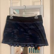 Size 6 Lululemon Ruffle back skirt- navy blue camo