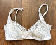 vintage white lace bra, 34B