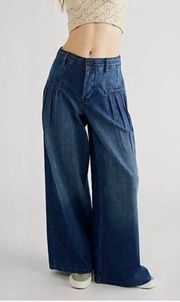 Free People Charlie Wide Leg Pleated Front Dark Wash Jeans Size 27