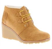 Toms Desert Wedge Suede Boot With Faux Fur Lining Lace Up Women's Size 8