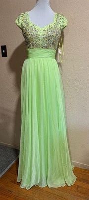 NWT NEW Madison James modest jeweled line green formal gown