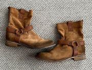 Harness boots