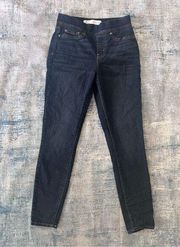 Levi Strauss & Co Pull On Totally Shaping Skinny Jeans Size 4 /W27