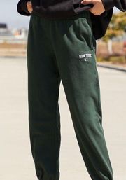 Green Rosa Sweatpants