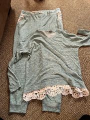 Women’s mint green sweat outfit